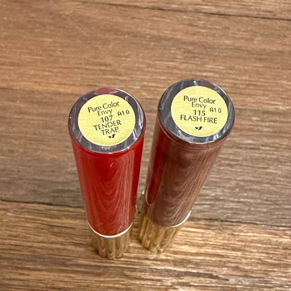 Estée Lauder lips gloss - Picture 2 of 2